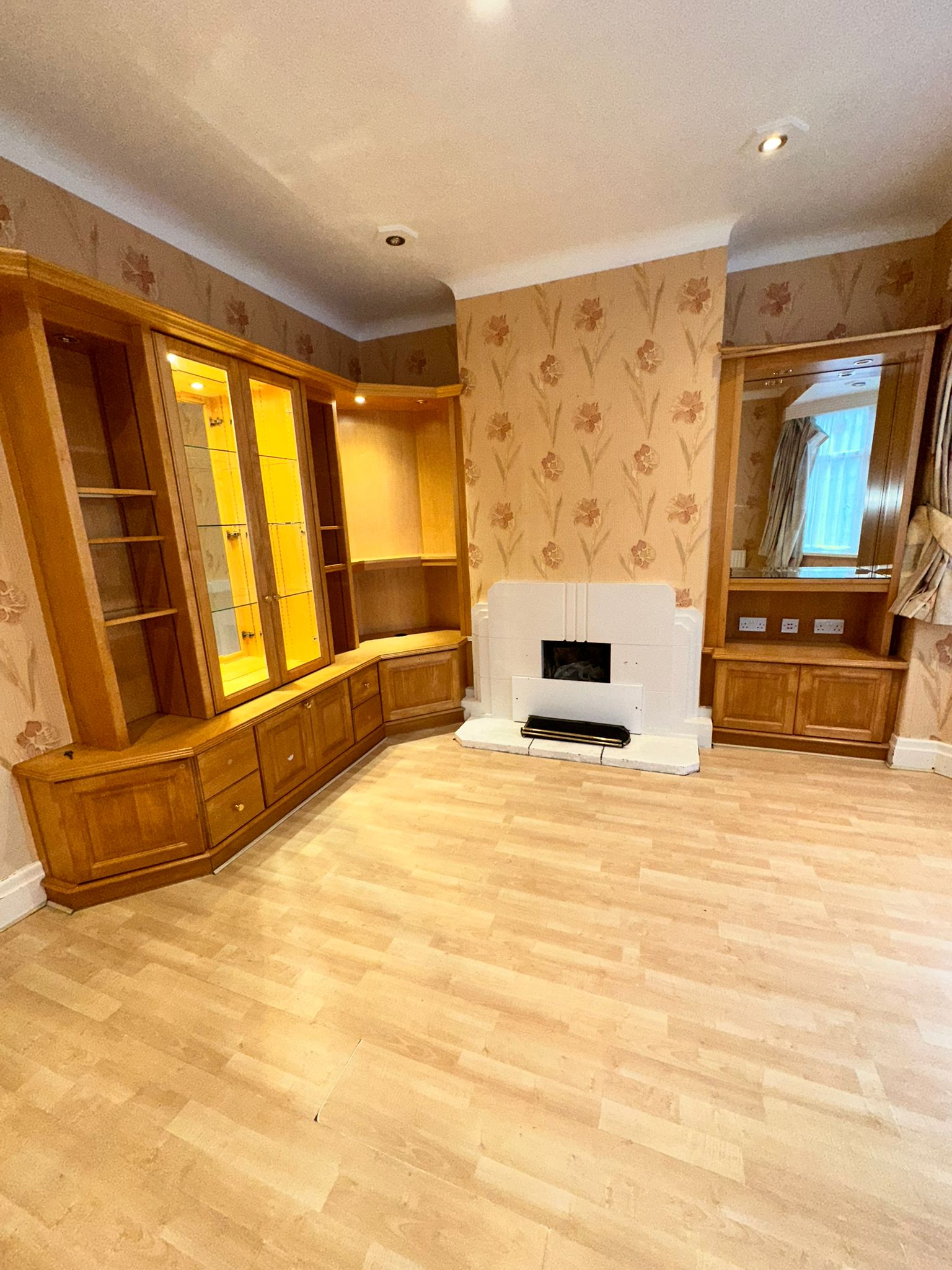 6238985f-2603-4482-9a78-f7eb3fc44784